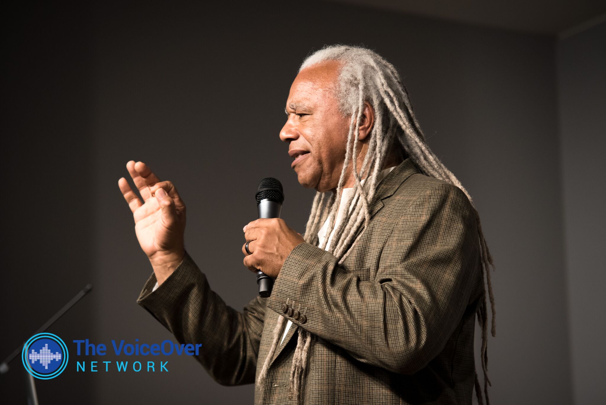 THE VOICEOVER NETWORK WITH DAVE FENNOY